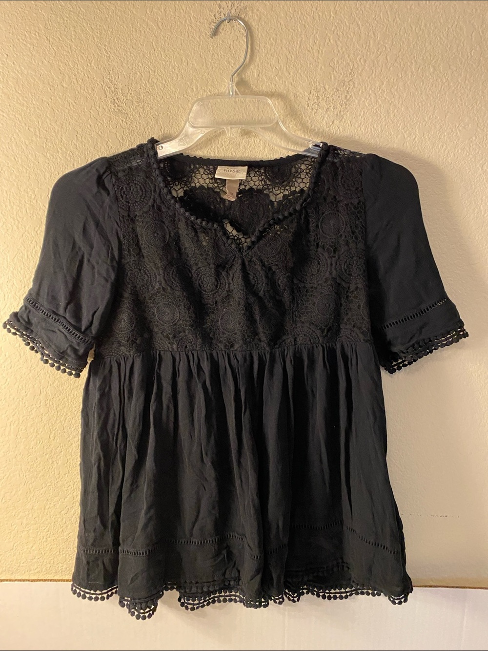 Knox Rose Black Lace Peasant Blouse